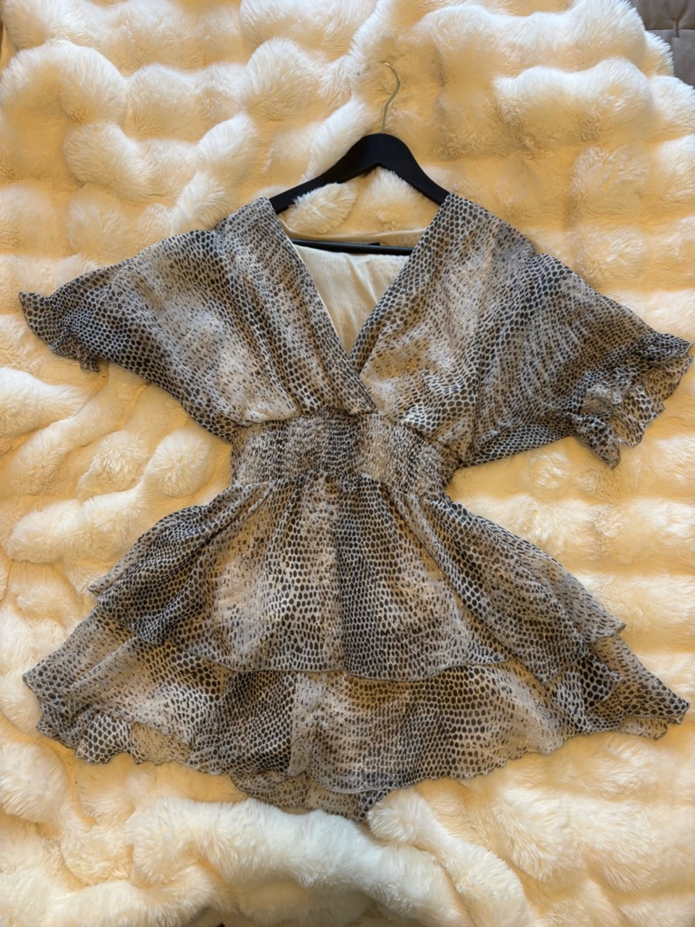 Zara Cream and Black Animal Print Tiered V‑Neck Dress - Size Medium - Picture 3 of 3